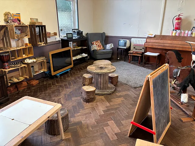 Sunflower room - Wimblebury